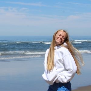 Meet your Posher, Lily